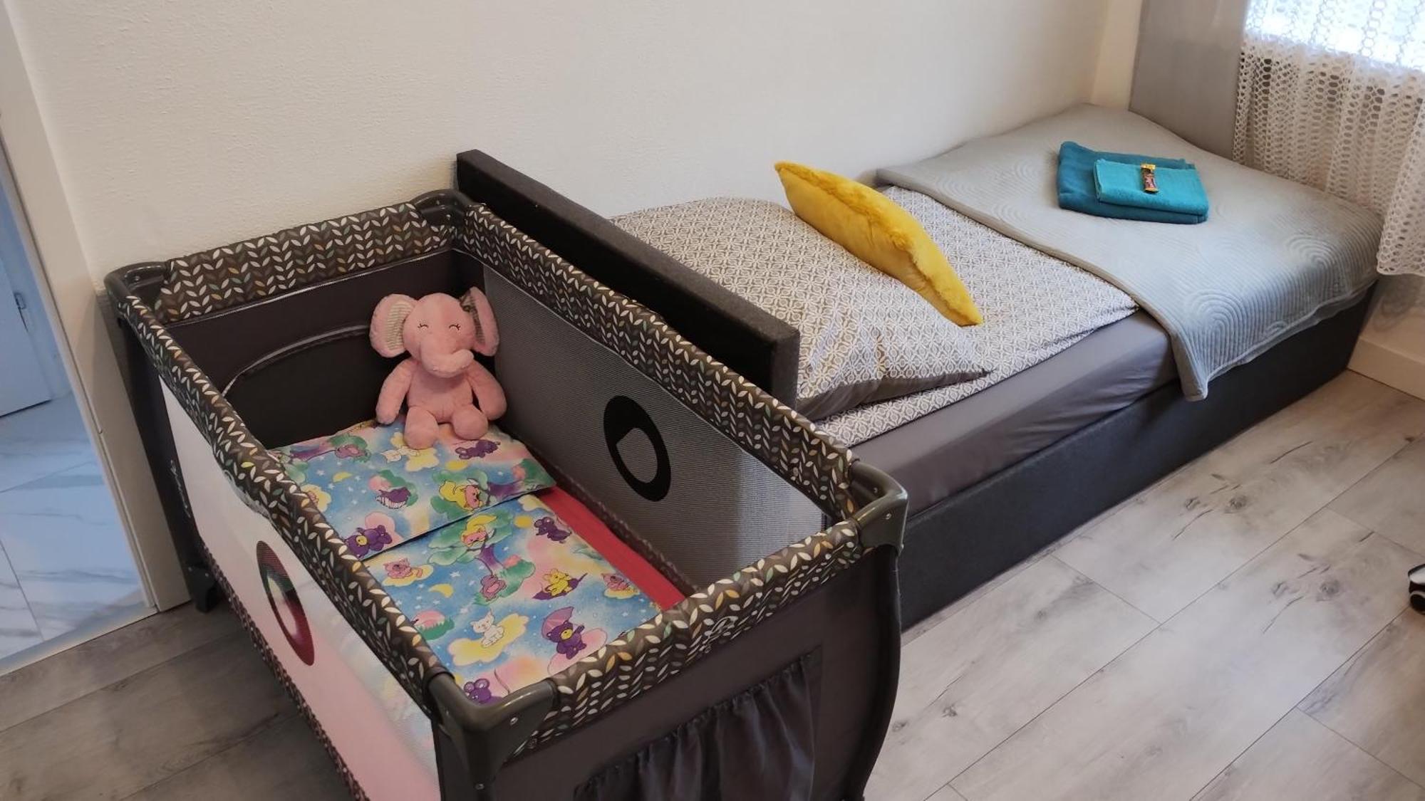 Apartament -Jak W Domu- Czeladz 60M2 Centrum Katowic 10Km エクステリア 写真